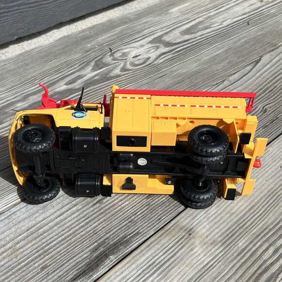 11" DG PRODUCTIONS -1996-2-1 Empire Pole Setter Truck Auger Digger Truck - Picture 13 of 16